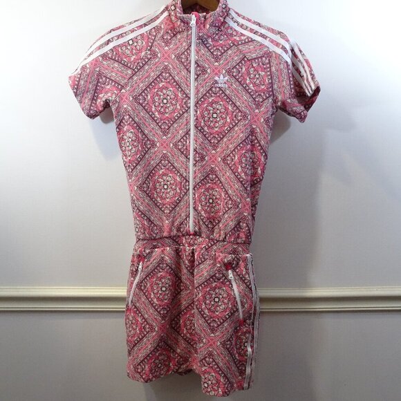 Adidas Athletic Dress Size XL Pink Geometric Print White Zippers Stained Glass
